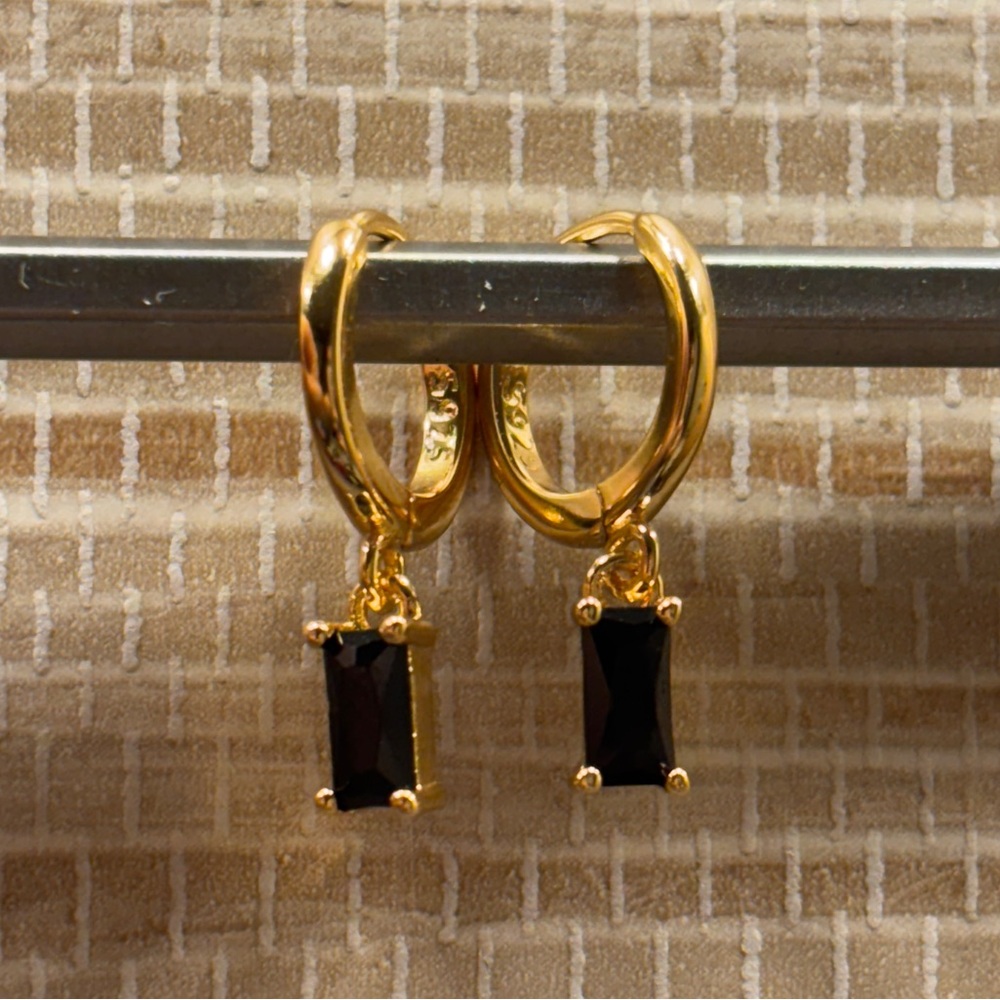 BRAND NEW Huggie Hoop & Stud Earring Set